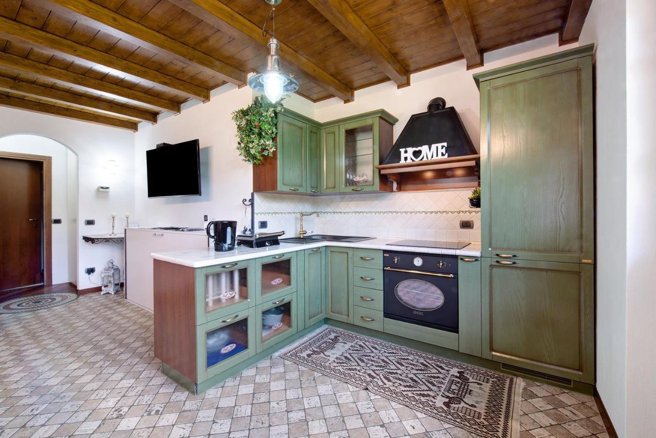 Farmhouse Of Grandfather Chek Villa Беладжо Екстериор снимка